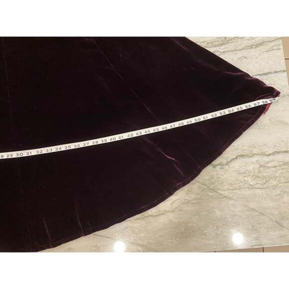 The J. Peterman Company: Vintage, deep plum (purplish) velvet dress, Size 6 - Picture 10 of 12